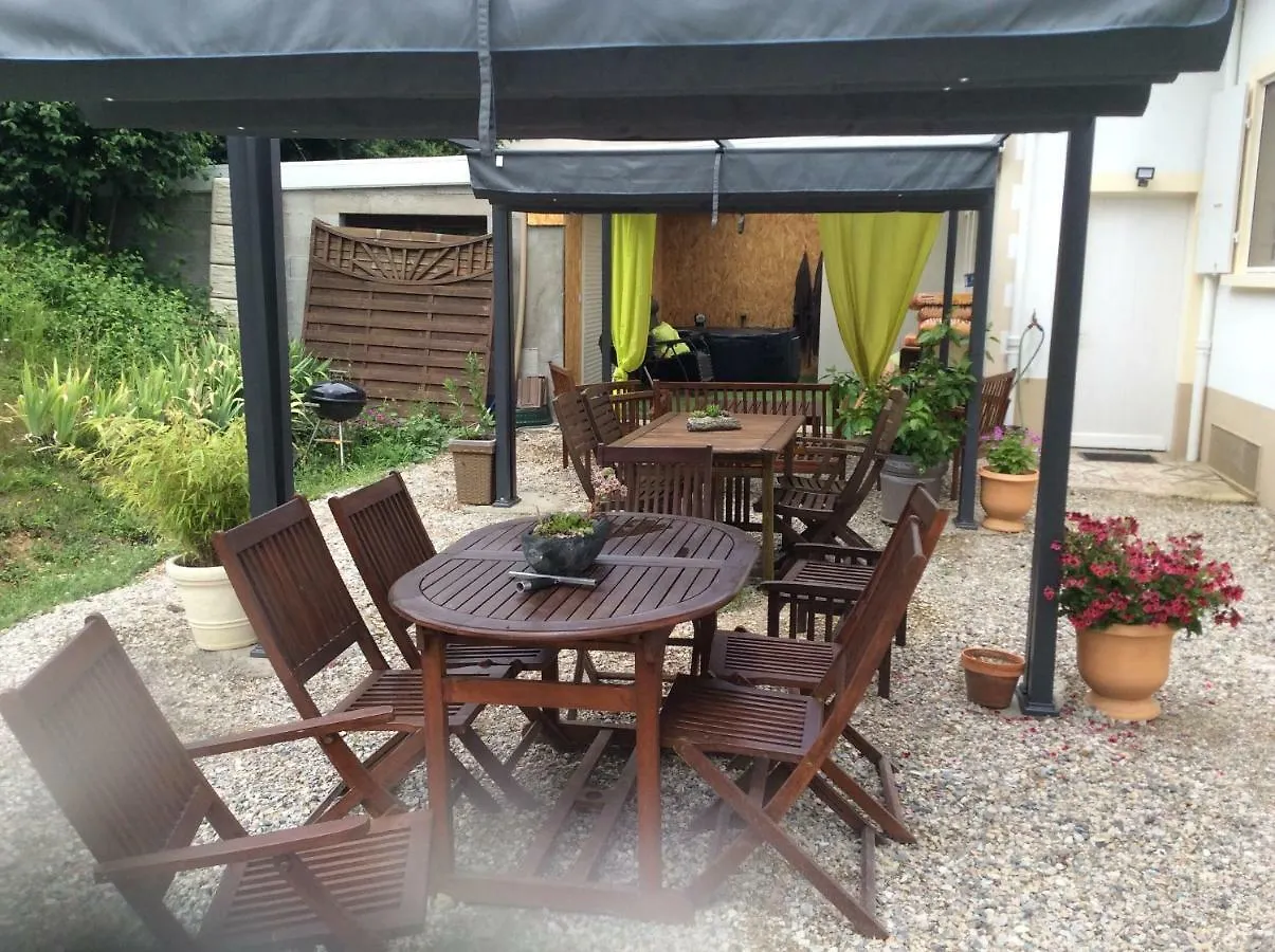 Gites Et Chambres D'Hotes Les Roses The Hauterives Accommodatie bij particulieren