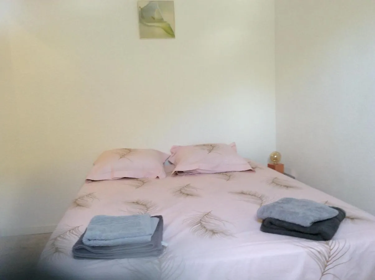 Accommodatie bij particulieren Gites Et Chambres D'Hotes Les Roses The Hauterives Frankrijk